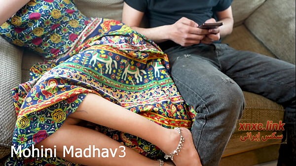 دختر دید باباش داره مامانشو میکنه best free